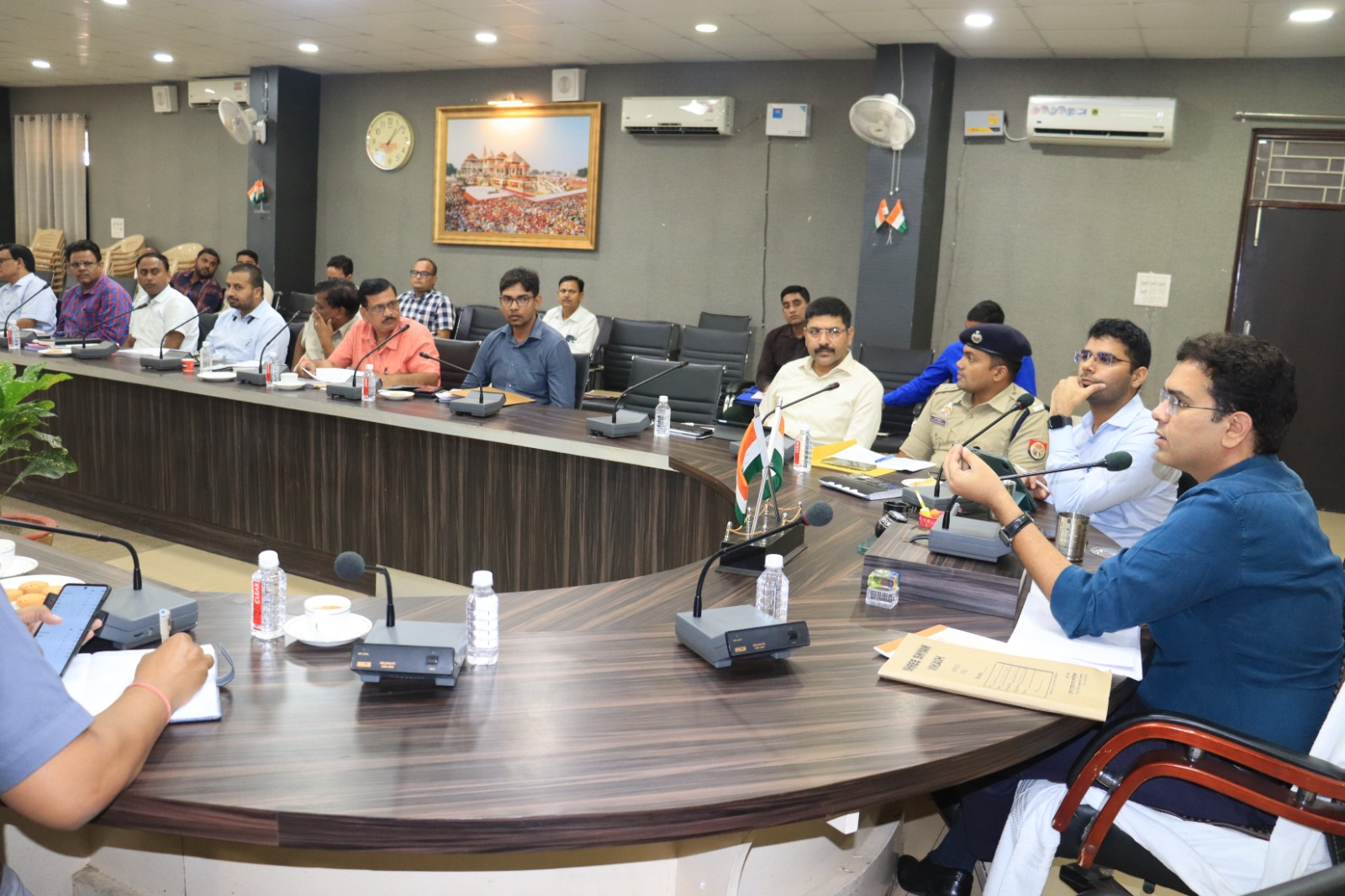 निर्माणकार्यो को गुणवत्तायुक्त पूर्ण कराना सुनिश्चित करें-डीएम