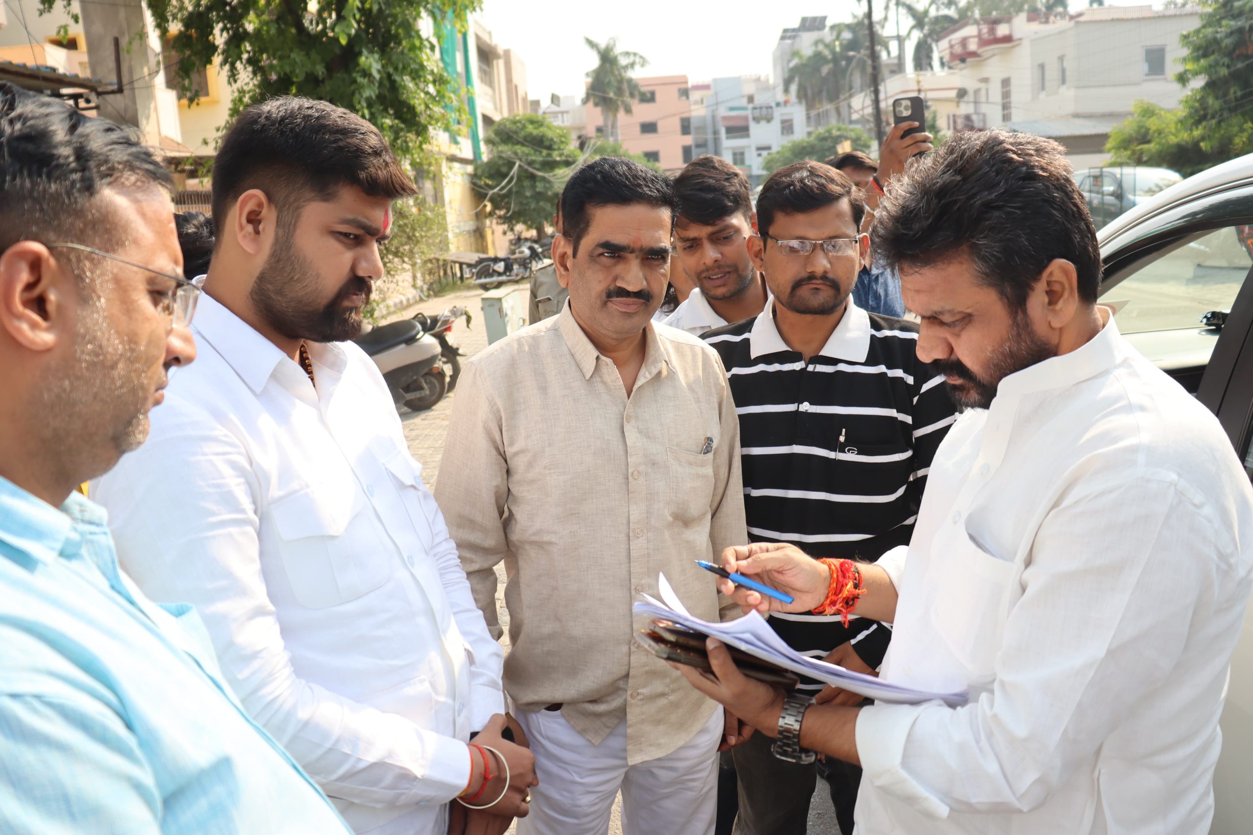 भाजपा के शासन में जमीनों पर अवैध अतिक्रमण बर्दाश्त नहीं–डा दयाशंकर मिश्र दयालु